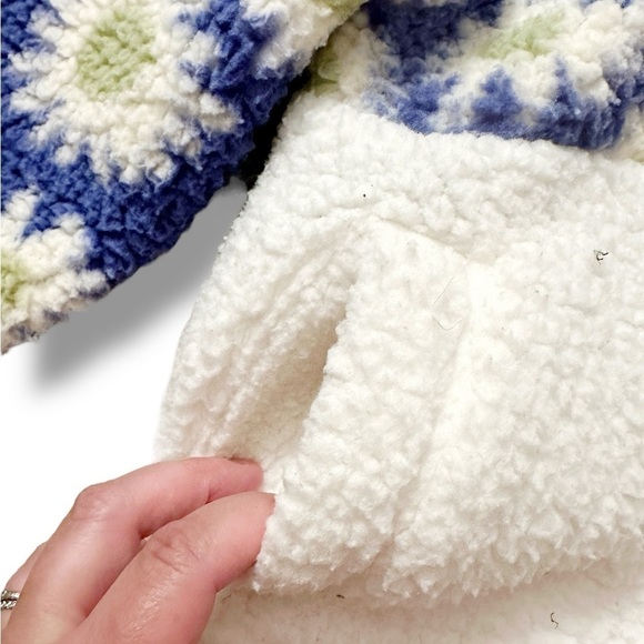 Cat & Jack | Daisy Zip-Up Sherpa Jacket (S) 🌼 - Picture 3 of 7